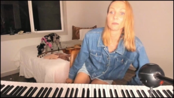 Kaileeshy  10-07-2021 cum on face Female